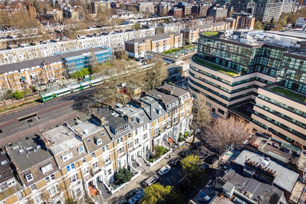 Flat Sinclair Road in Greater London