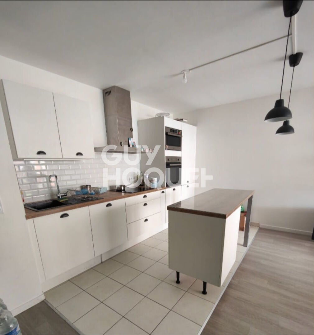 Flat Rue Jean-Jacques Rousseau in Ermont