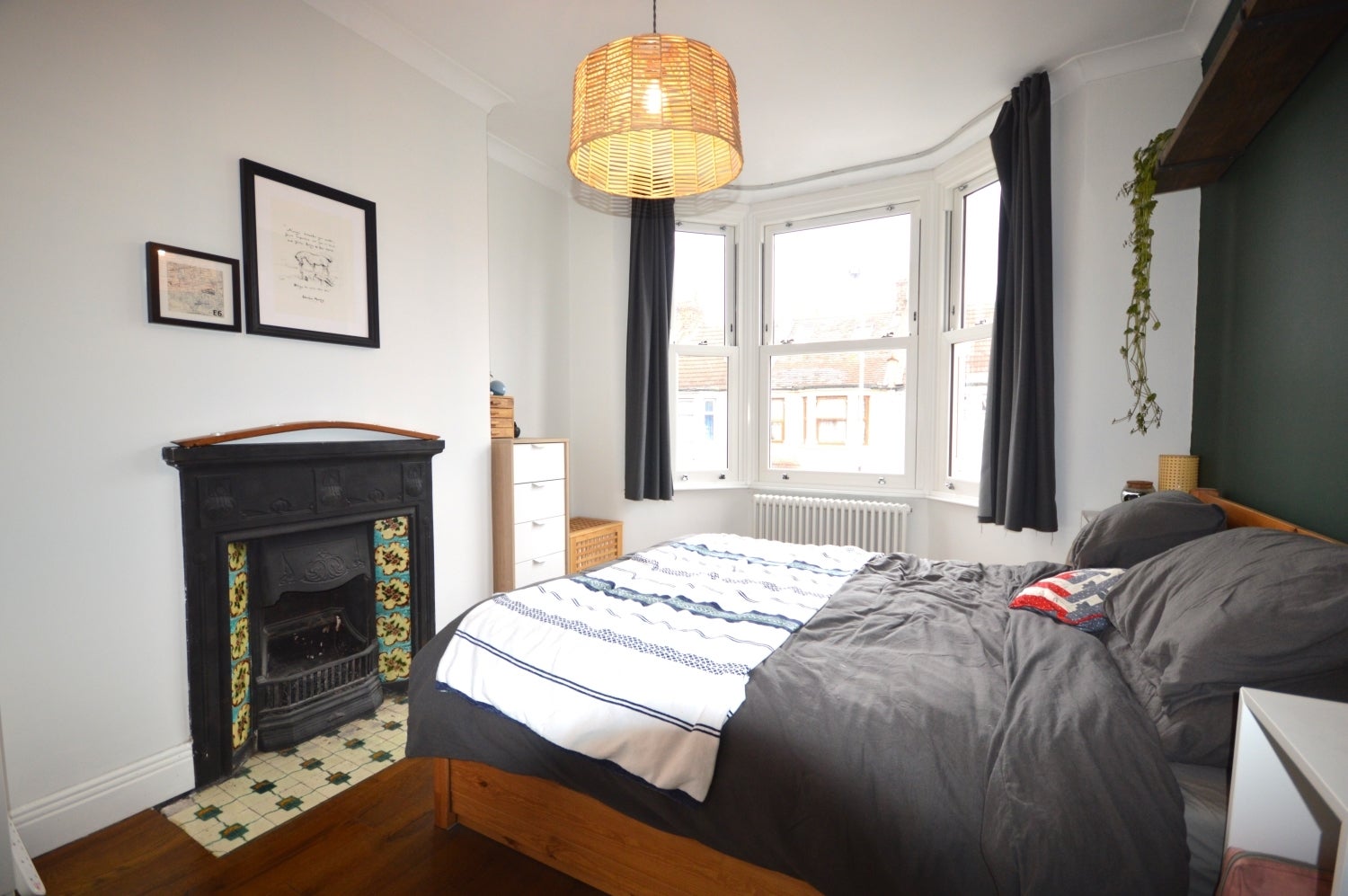 Flat Keppel Road in Greater London