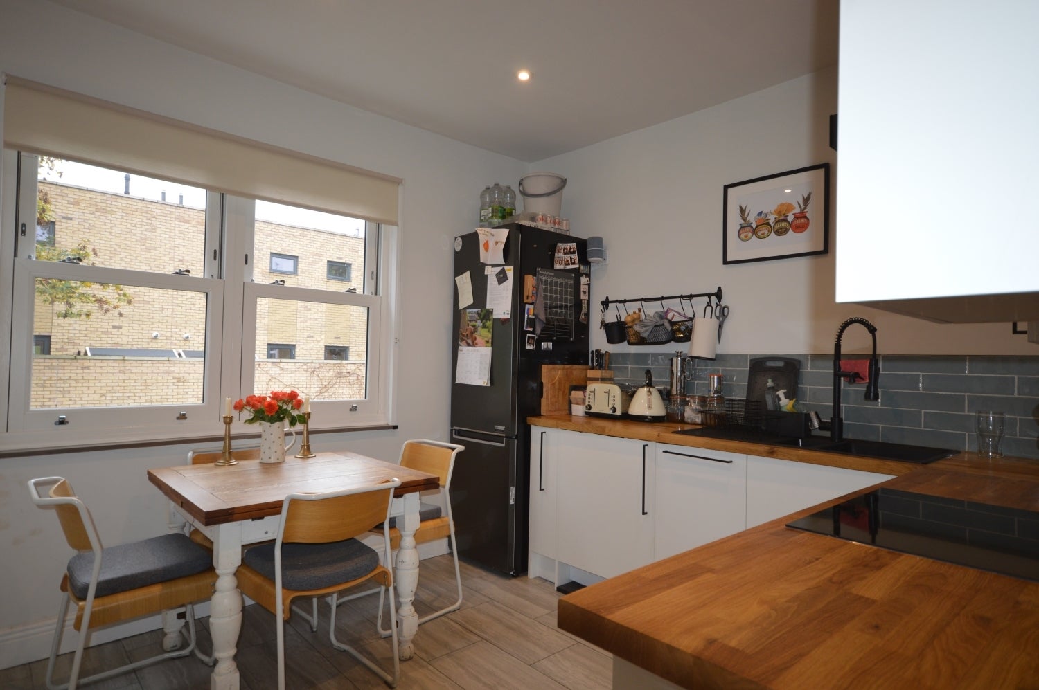 Flat Keppel Road in Greater London