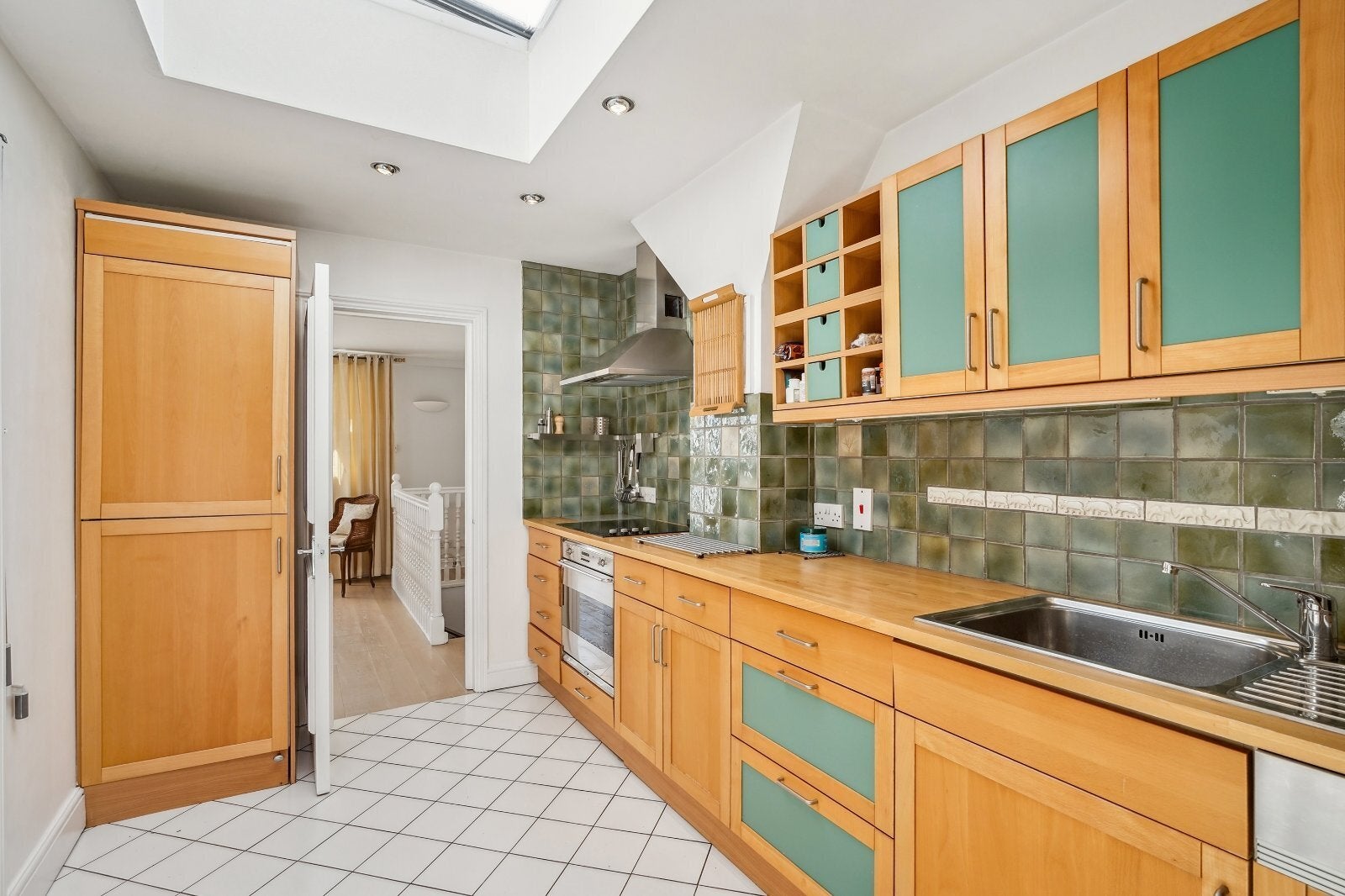 Flat Barkston Gardens in Greater London