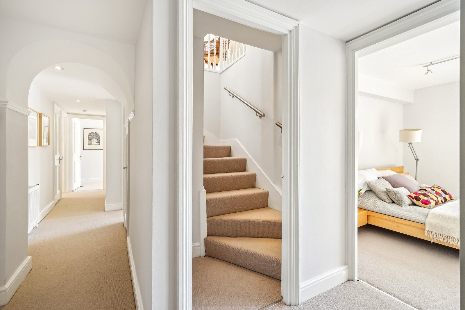 Flat Barkston Gardens in Greater London