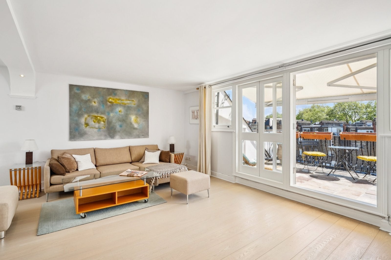 Flat Barkston Gardens in Greater London
