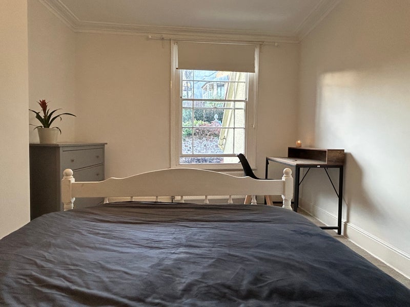 Room Cliftonwood Crescent in Bristol