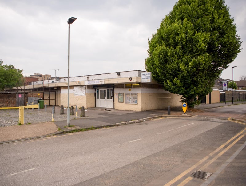 Room Gibbins Road in Greater London