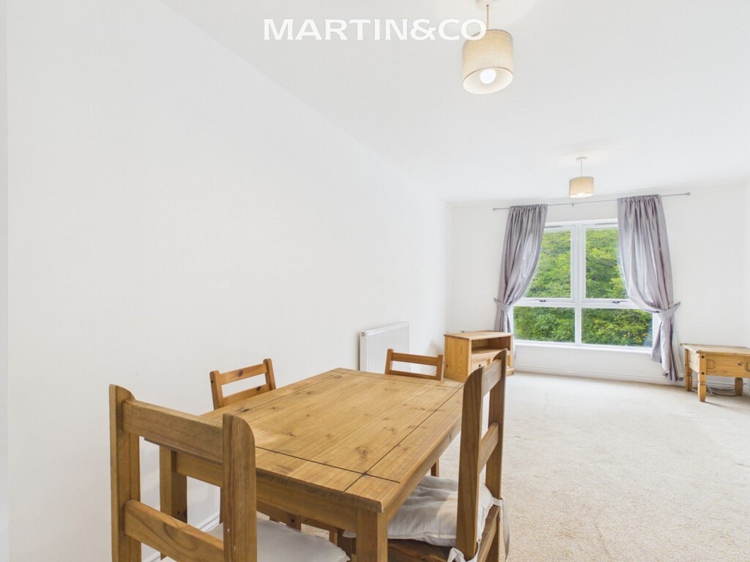 Flat Austin Way in Bracknell