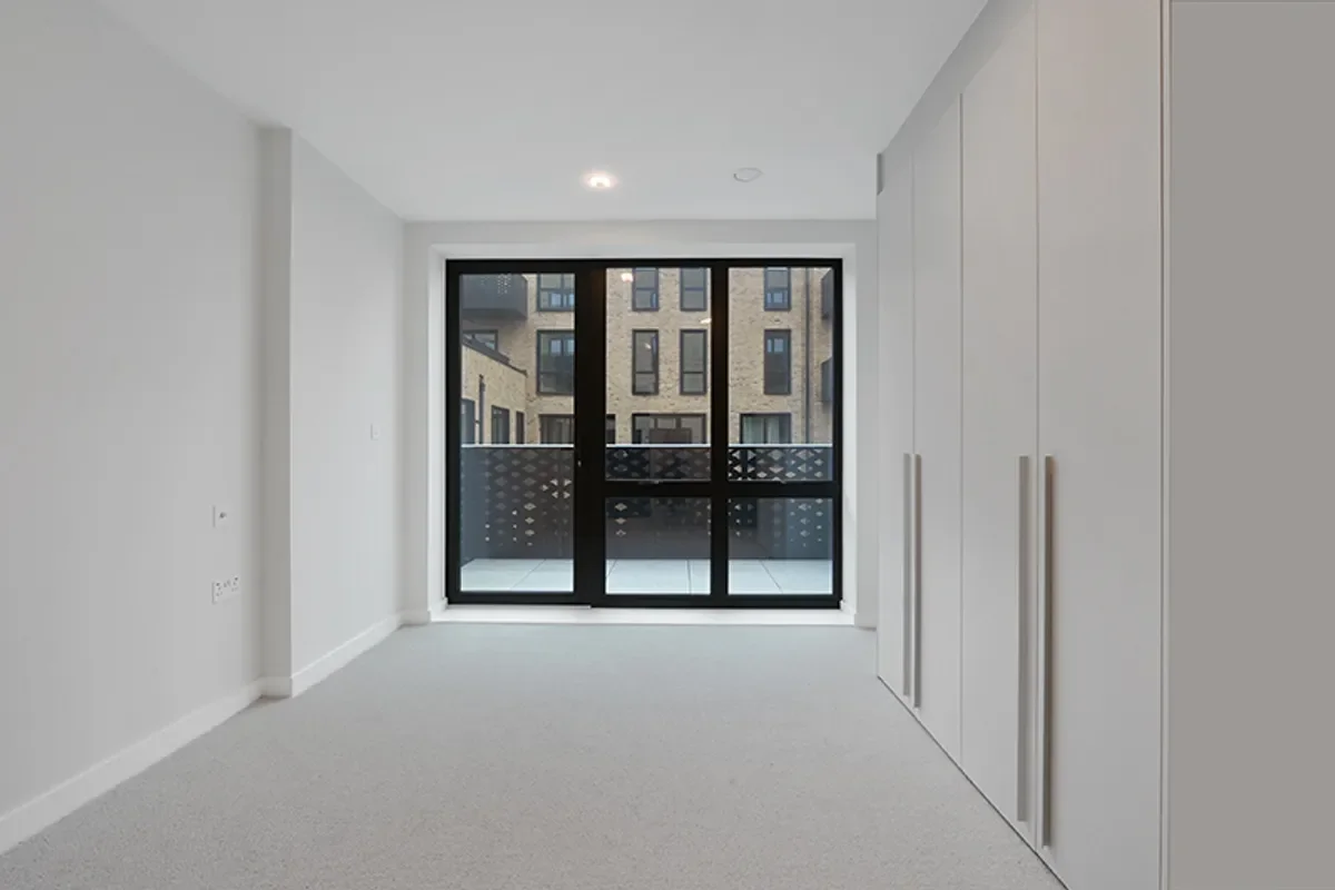 Flat Boston Road in Greater London