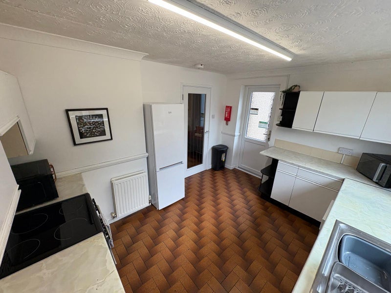 Room Staple Hill Road in Bristol
