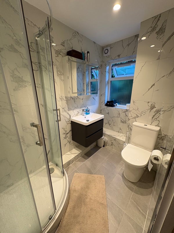 Room Codrington Mews in Greater London
