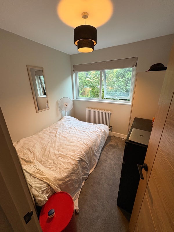 Room Codrington Mews in Greater London