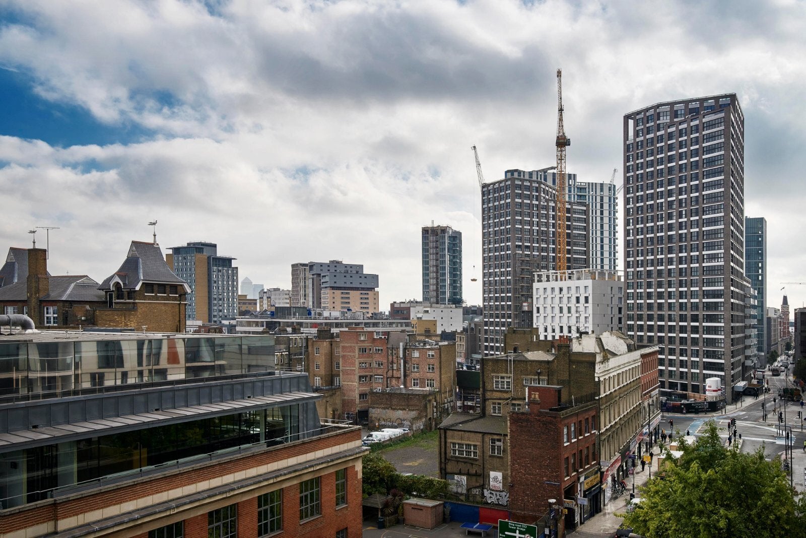 Flat Hanbury Street in Greater London