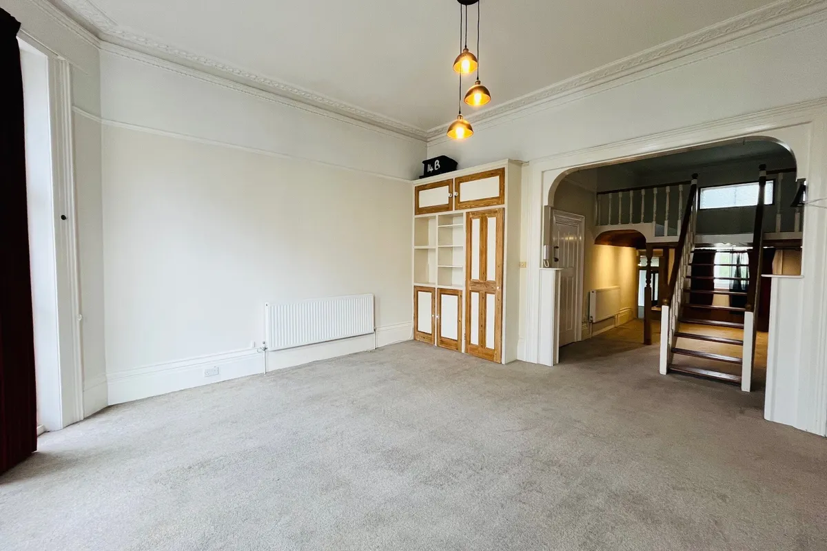 Flat Eaton Place in Brighton