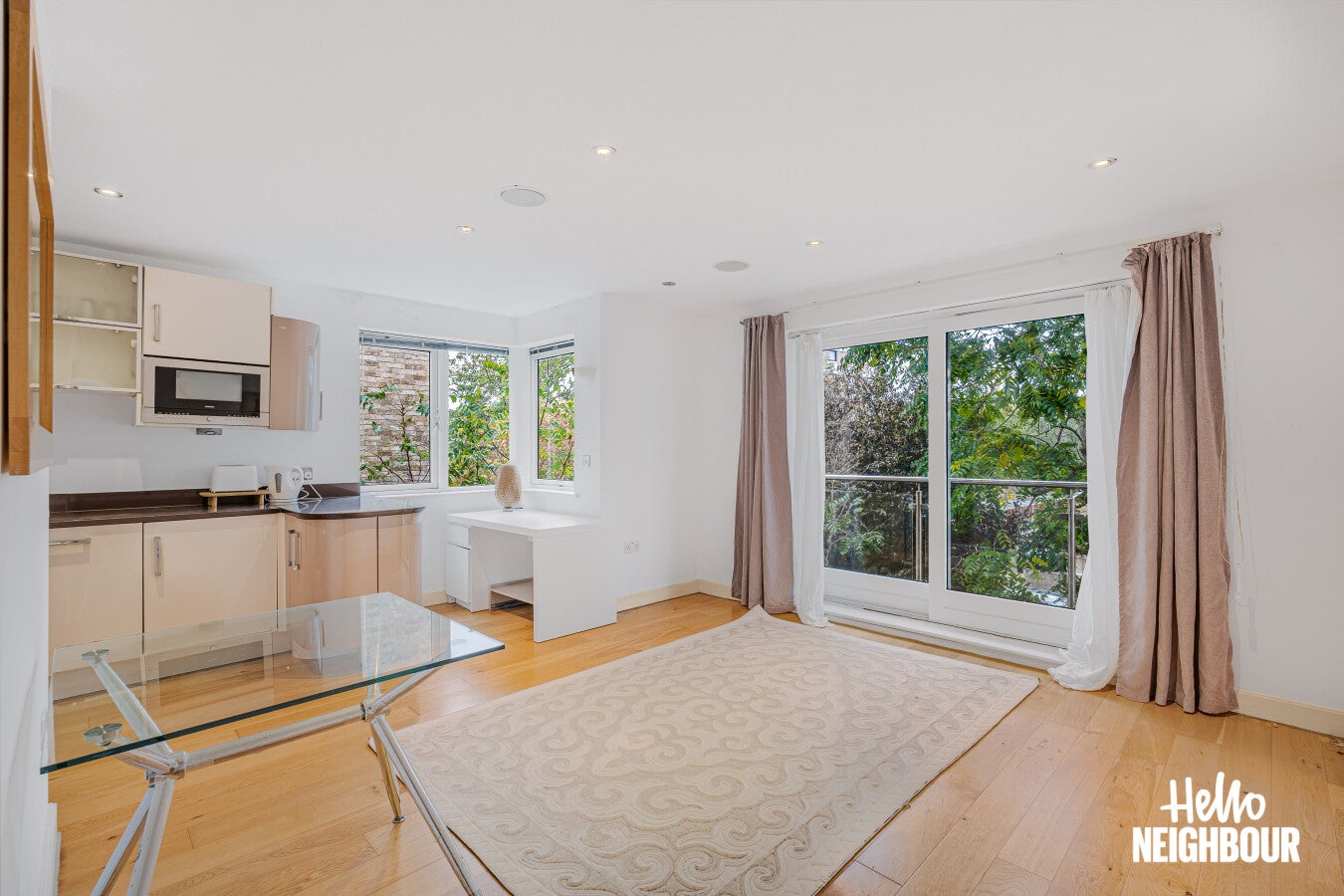 Flat Upper Richmond Road in Greater London