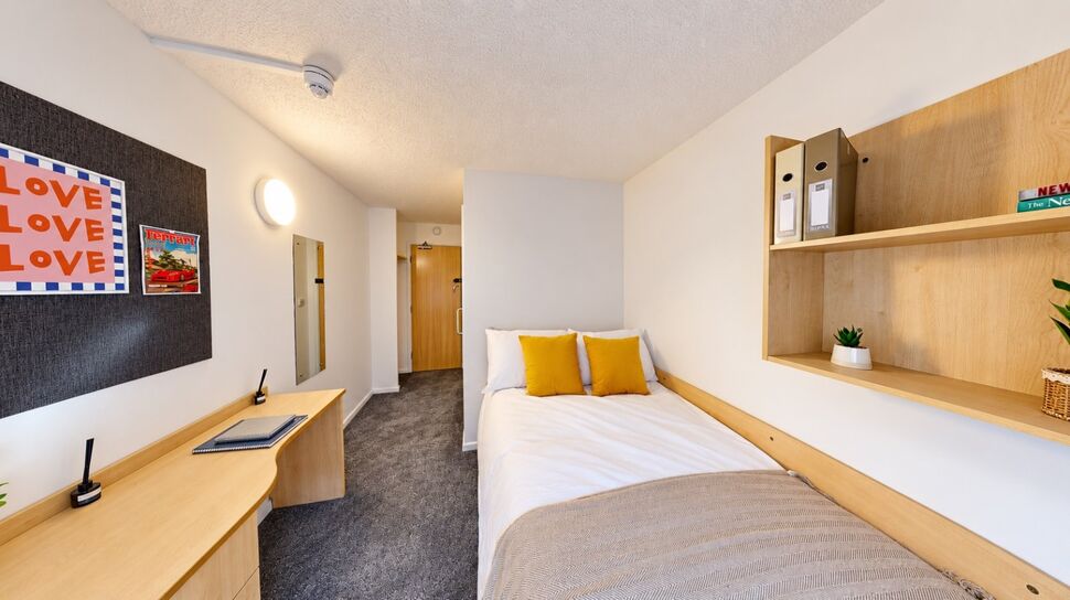 Room Leadmill Road in Sheffield