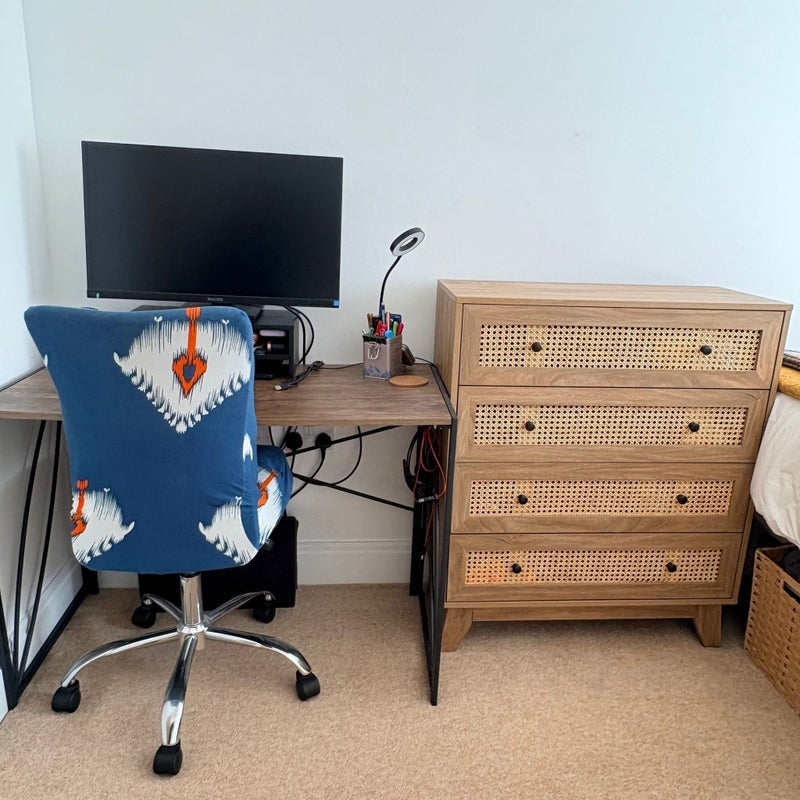 Room Dugard Way in Greater London