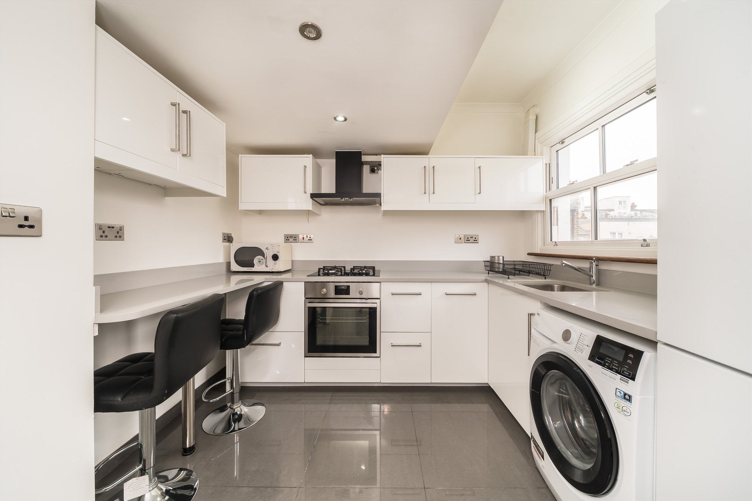 Flat Stonhouse Street in Greater London
