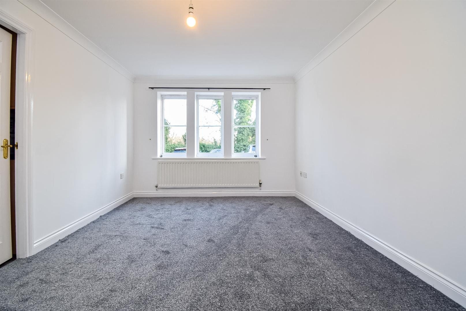 Flat Princes Gate in Wakefield