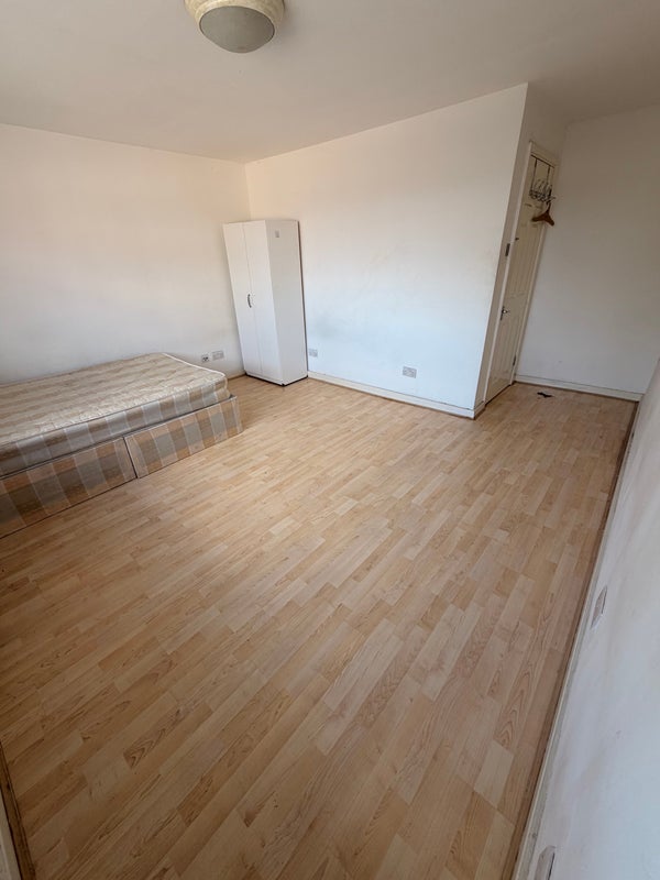 Room Shernhall Street in Greater London