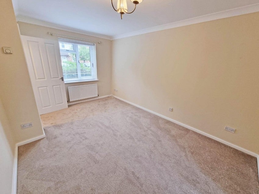 House Clover Close in Rugby