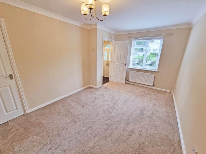House Clover Close in Rugby