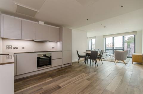 Flat Three Colts Lane in London