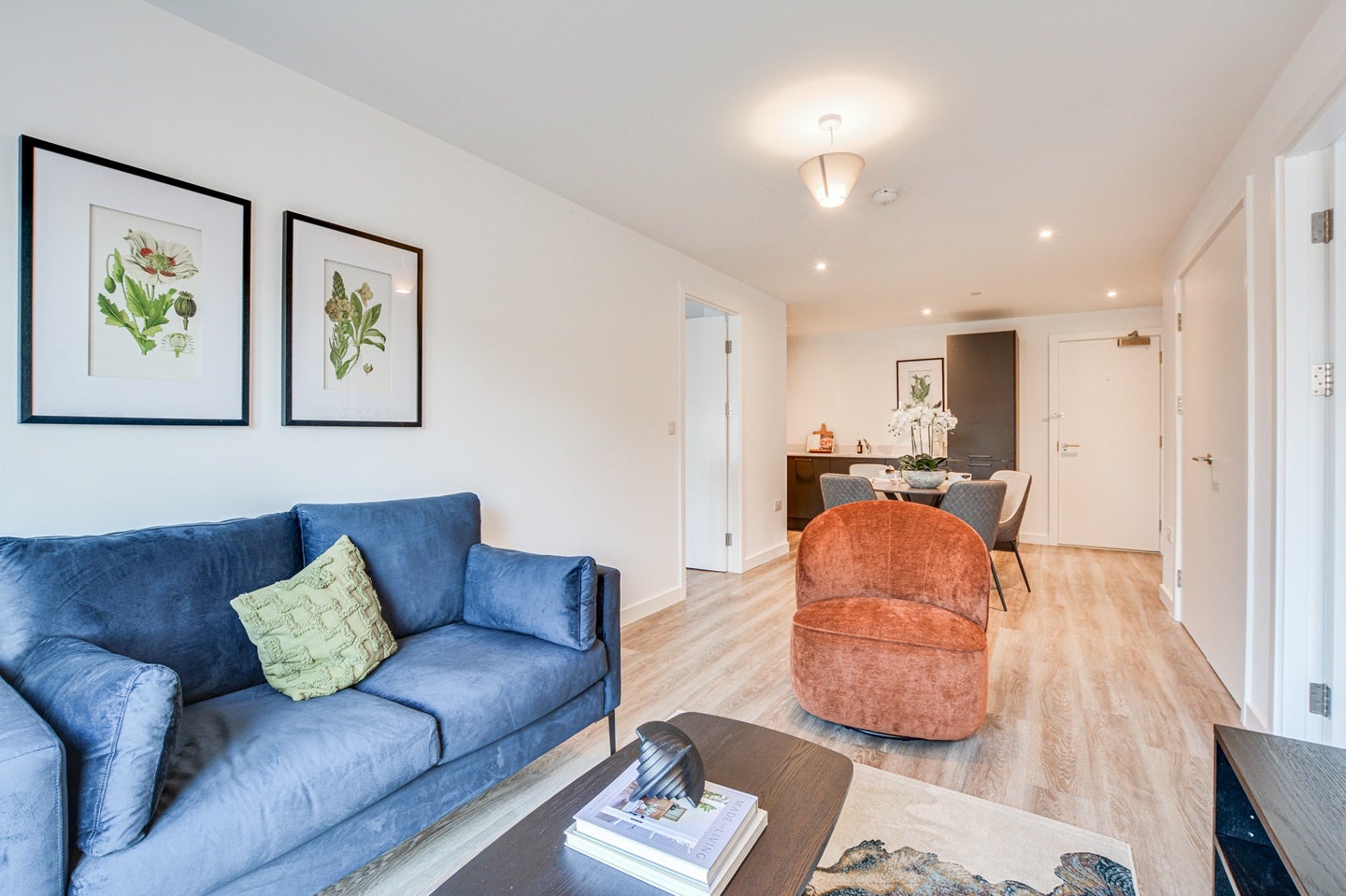 Flat Vicarage Grove in Salford