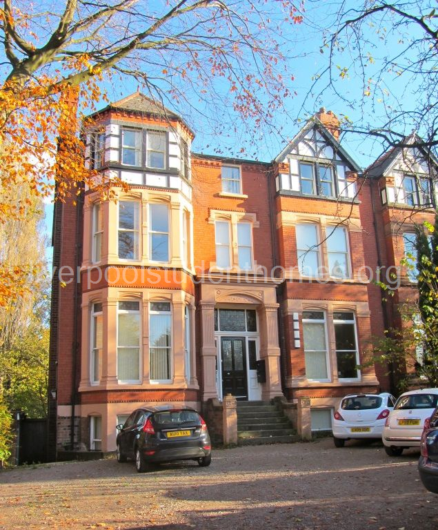 Flat Shaw Street in Liverpool