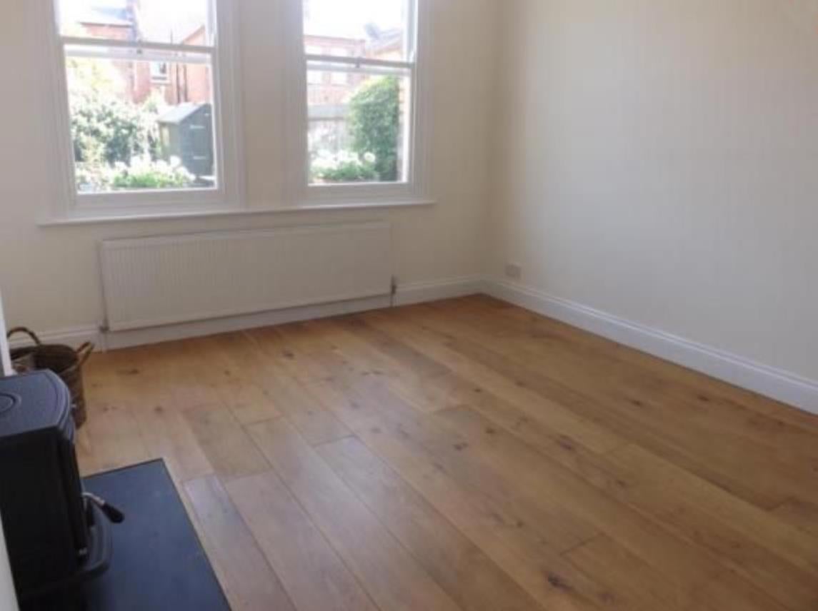 Flat Bemsted Road in Greater London