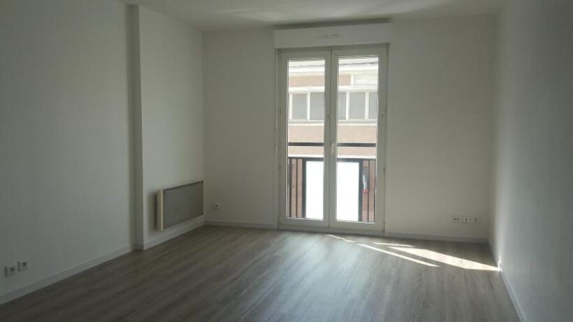 Chambre Place Drouet d'Erlon à Reims