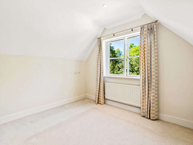 Flat Croydon Road in Reigate and Banstead