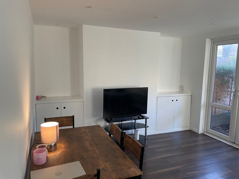 Room Crownstone Road in Greater London