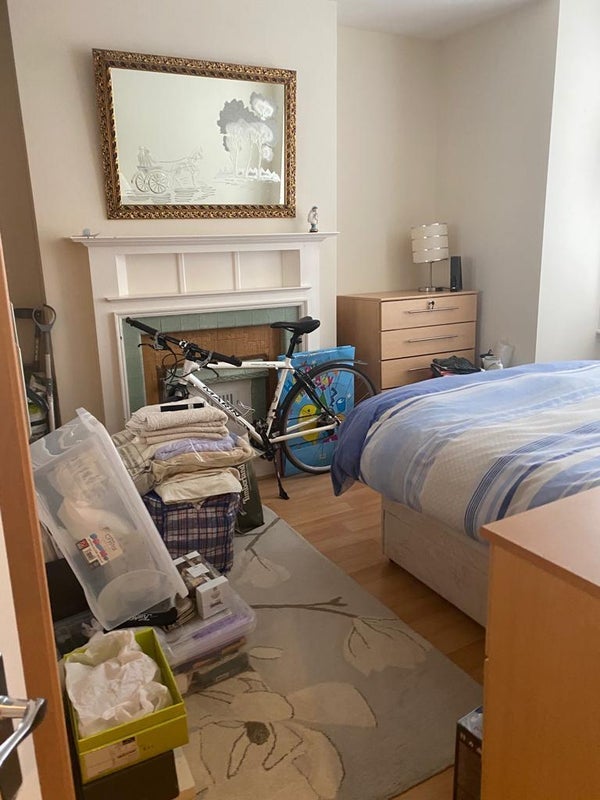 Flat Collingbourne Road in Greater London
