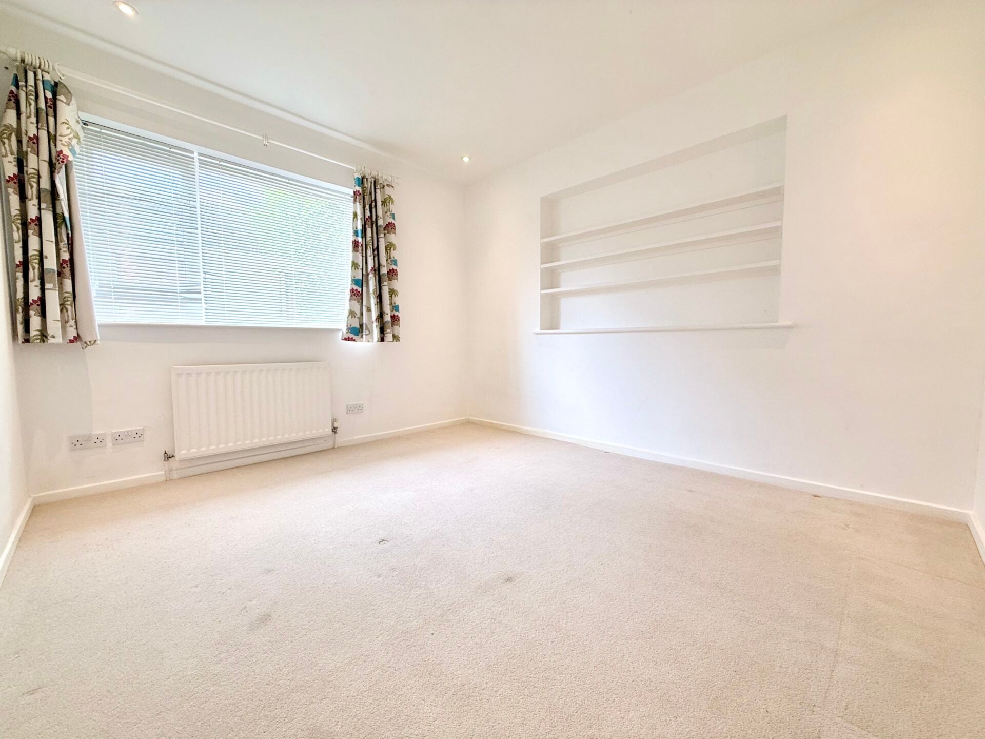 Flat Forest Way in Royal Tunbridge Wells