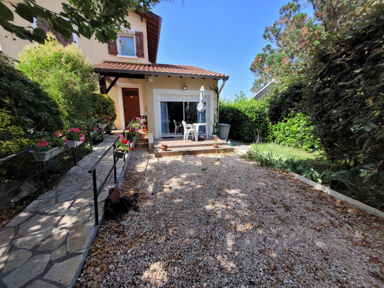 Flat Avenue Pasteur in Cazères