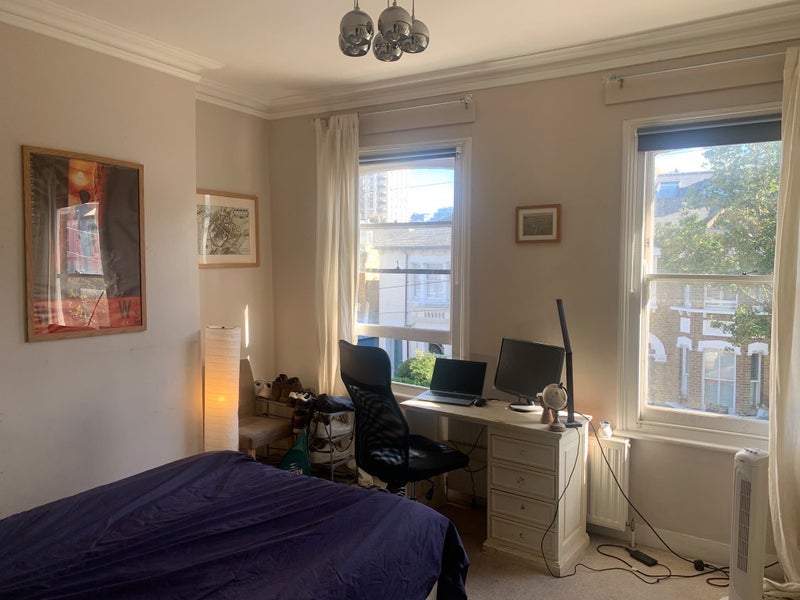 Room Tonsley Hill in Greater London