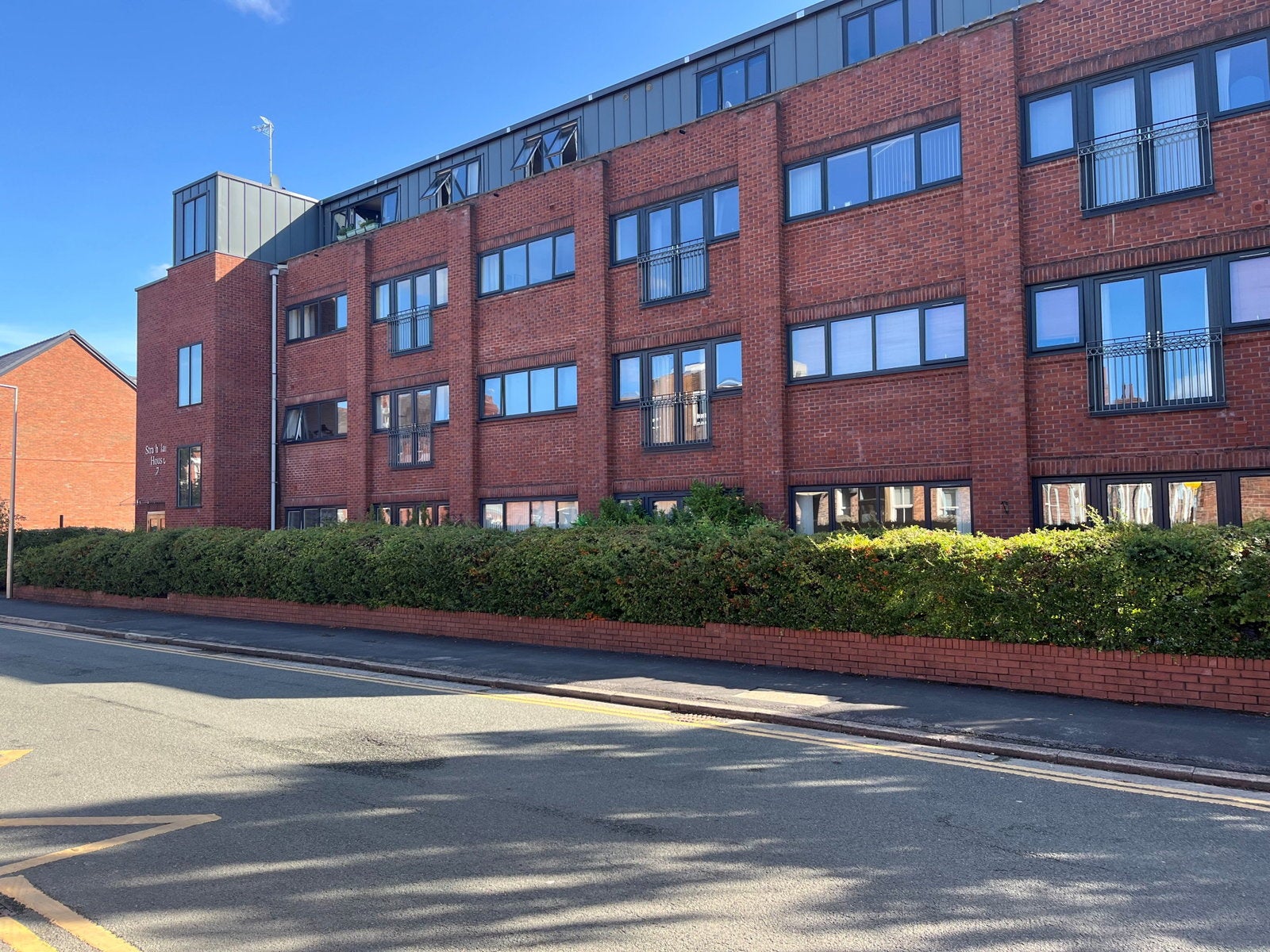 Flat Ashfield Road in Cheadle