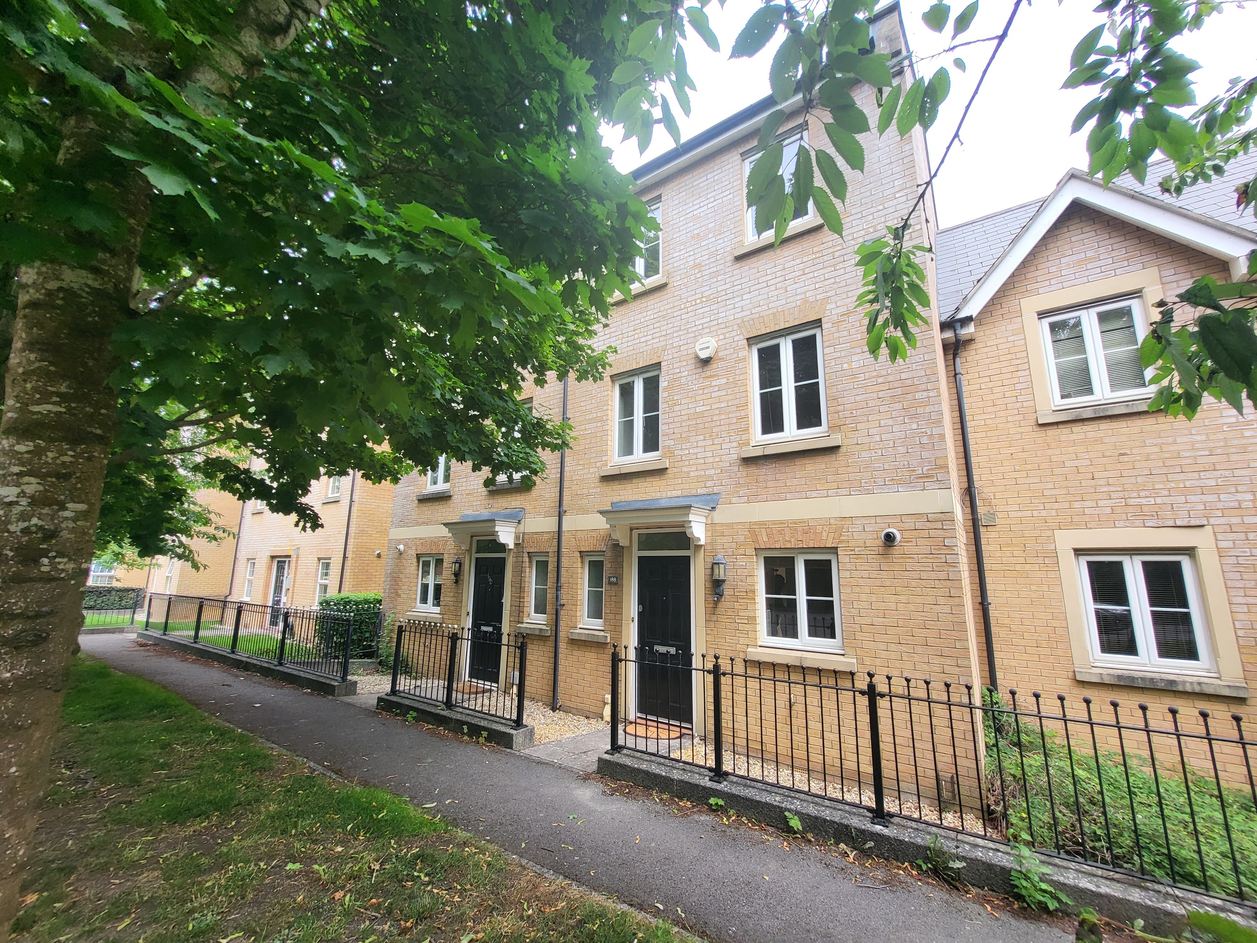House Eastbury Way in Blunsdon St Andrew