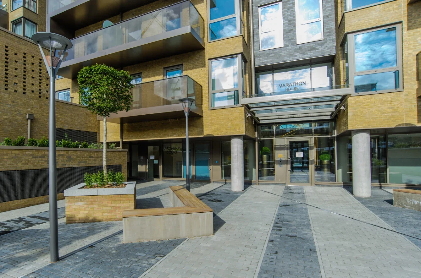 Flat Olympic Way in Greater London