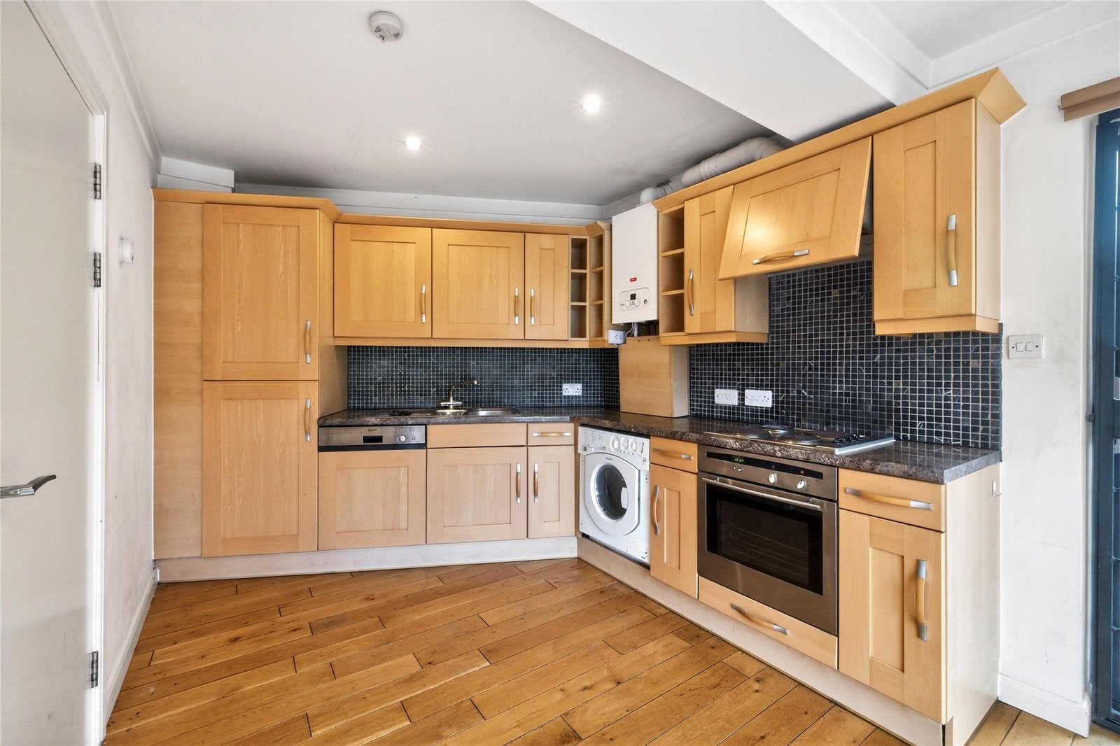 Flat St Paul's Crescent in Greater London