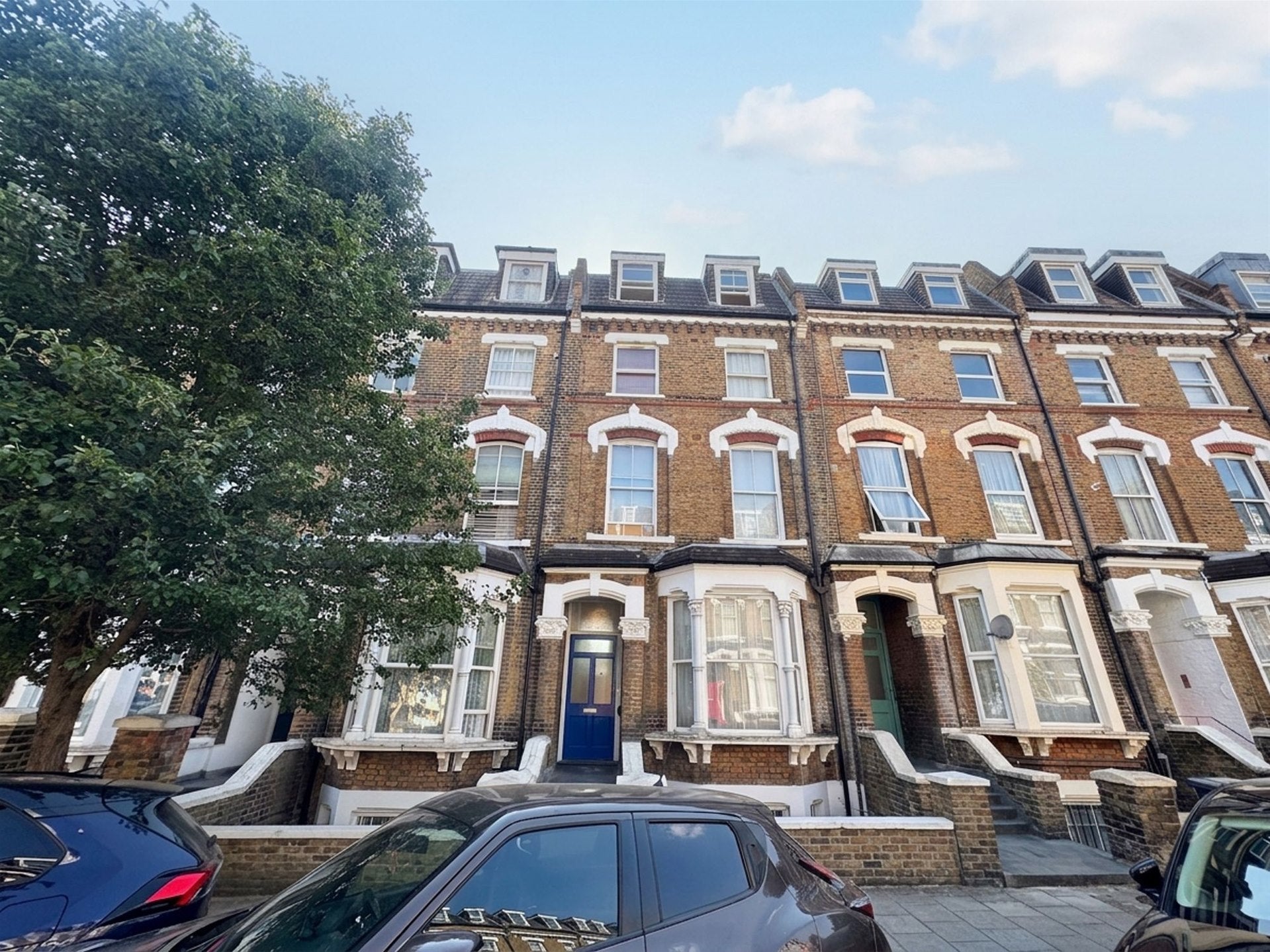 Flat St Julian's Road in London
