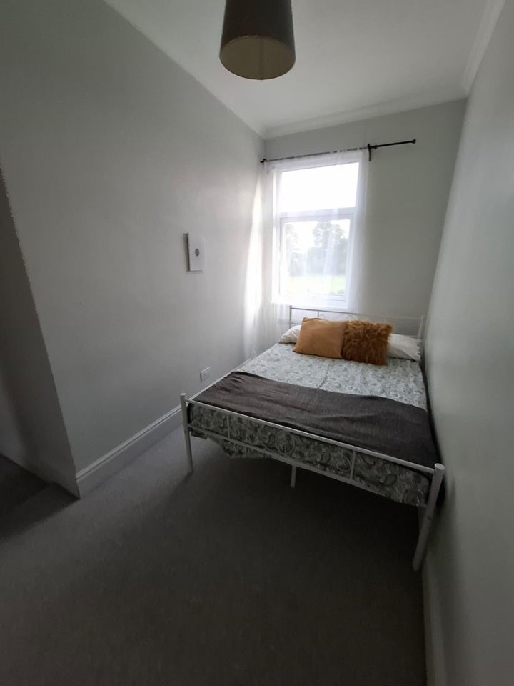 Flat Melfort Road in Greater London