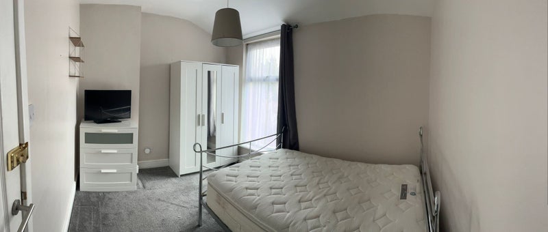 Room Russian Drive in Liverpool