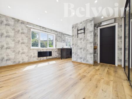 Flat Flaxfield Court in Basingstoke and Deane