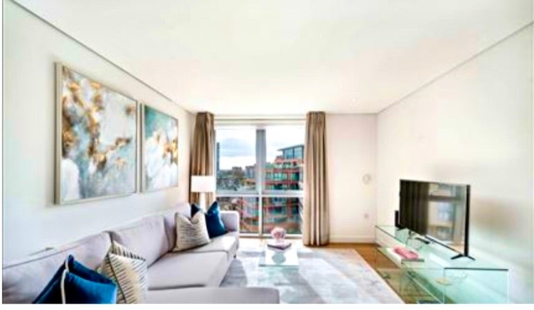 Flat Merchant Square in London