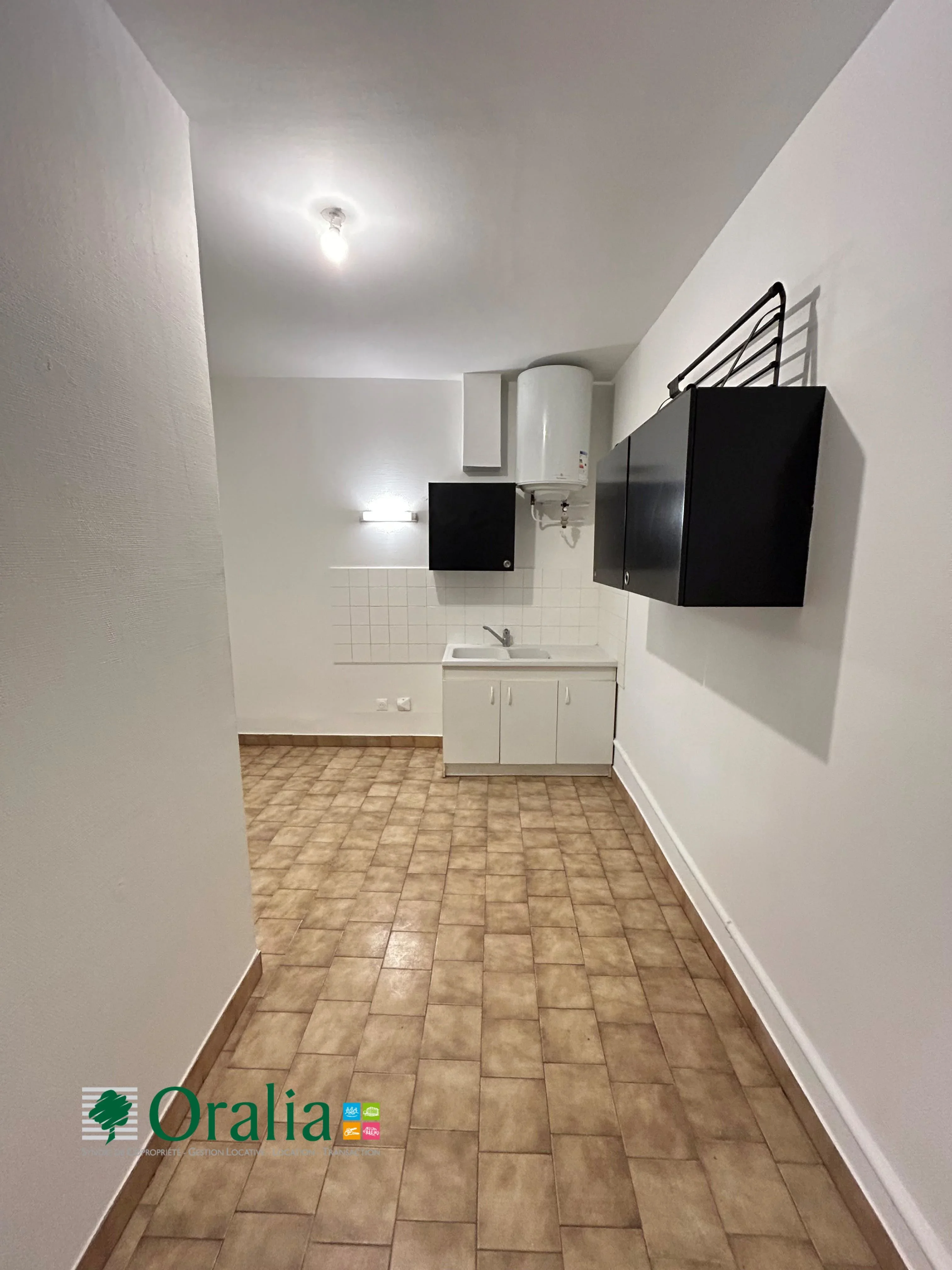 Flat Rue d'Anvers in Lyon