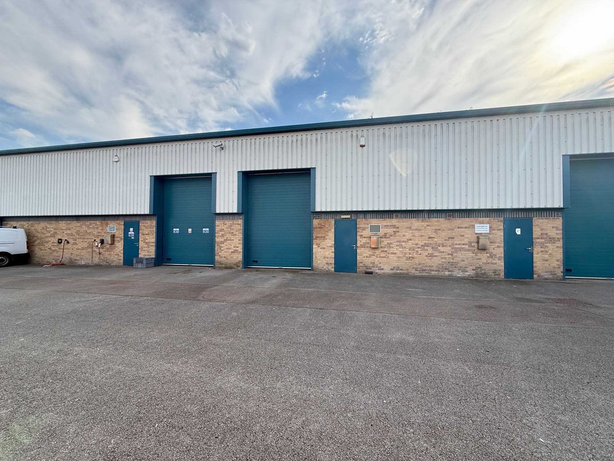 Flat Griffin Close in Staveley