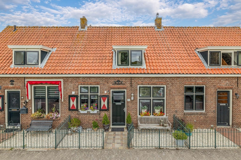Huis Jhr.Groeninx van Zoelenstraat 28 in Ridderkerk