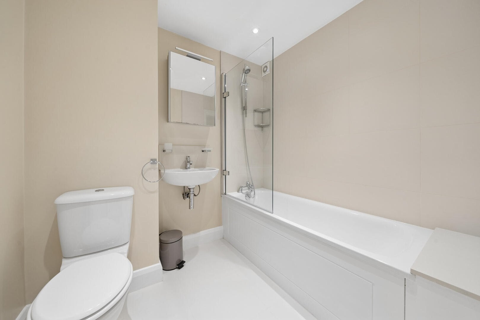 Flat Notting Hill Gate in Greater London