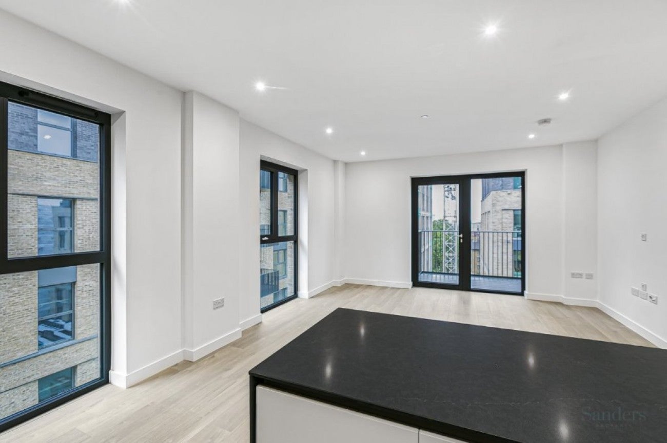Flat Woodberry Down in Greater London