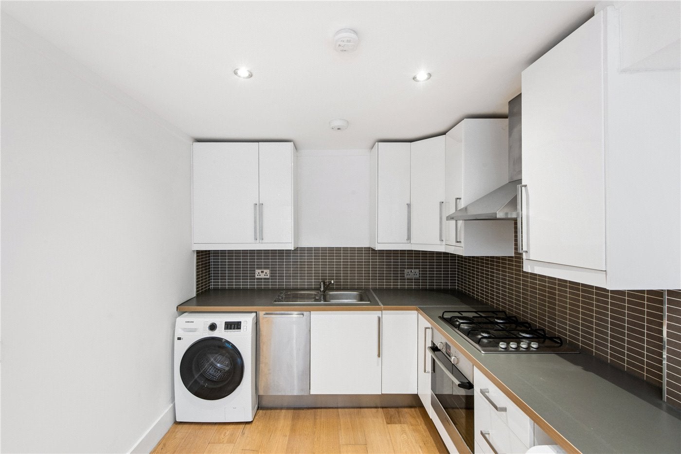 Flat Holloway Road in Greater London